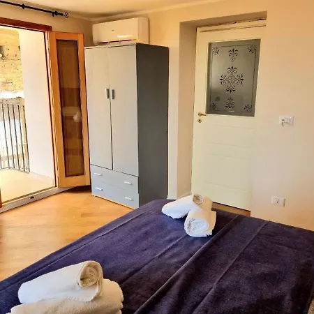 Atenea Centro Guest house 4*