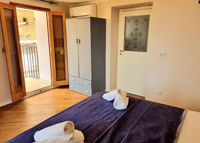 Atenea Centro Guest house 4*